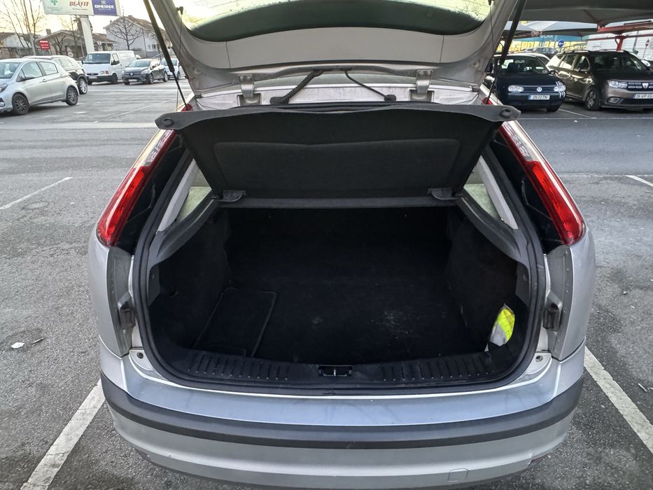 Ford Focus 2006 1.6 TDCI 109cv (2 lugares)