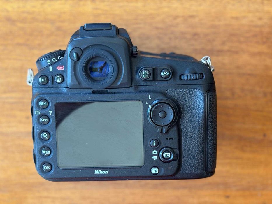 Sprzedam Nikon D810 body