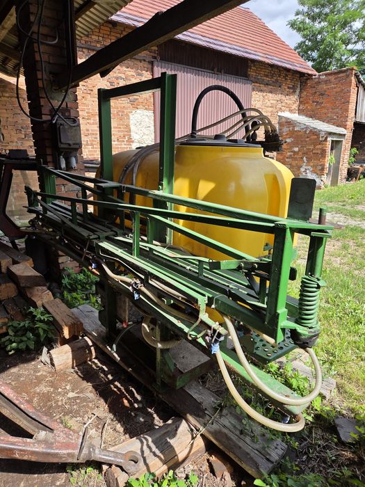 Opryskiwacz 600l 12m