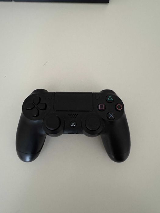 PS4 - Dualshock 4 - 3 Jogos incluídos