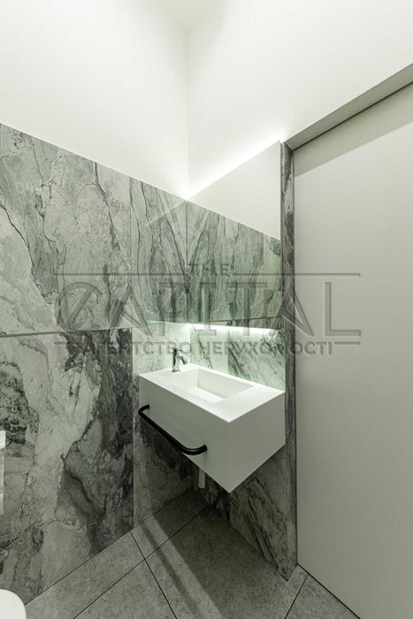 Оренда автономного офісу  250 м² у ЖК A52  вул. Січових Стрільців 44-А