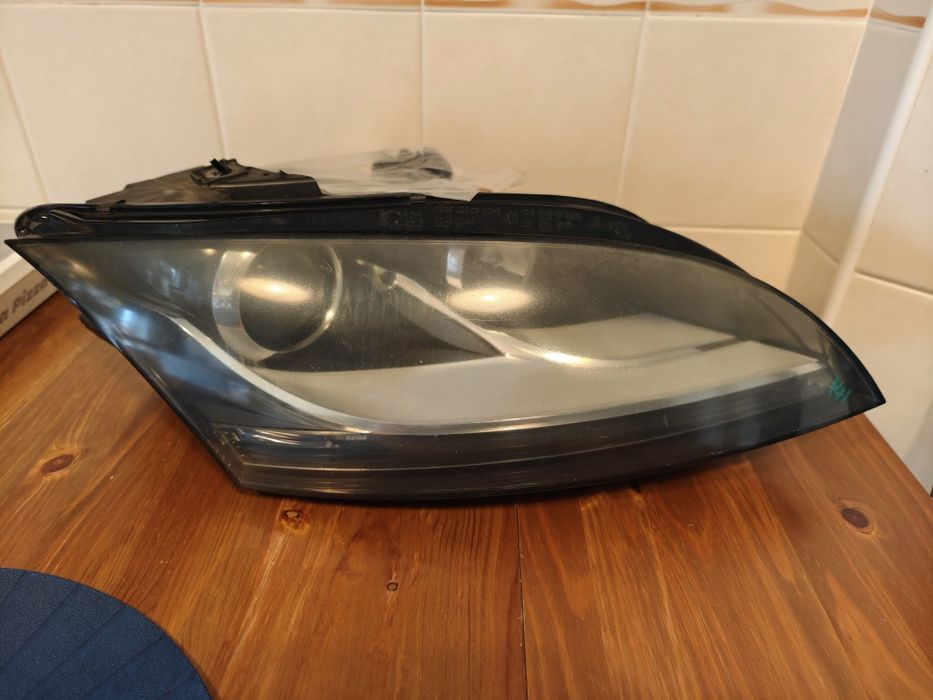 Farol Audi TT lado direito