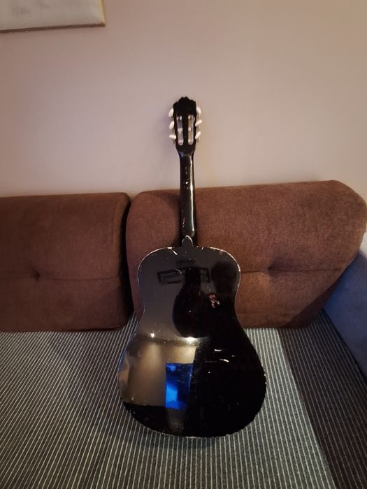 Gitara akustyczna