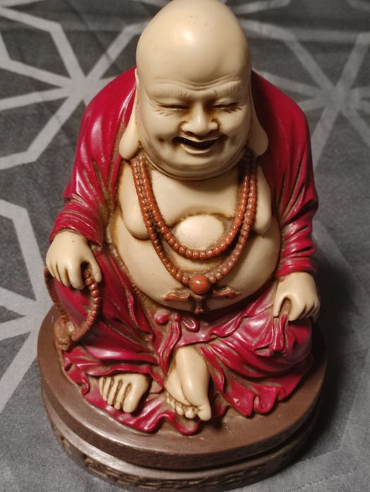 Antigo Buda em Marfinite