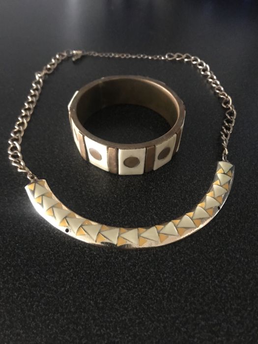 Colar e pulseira