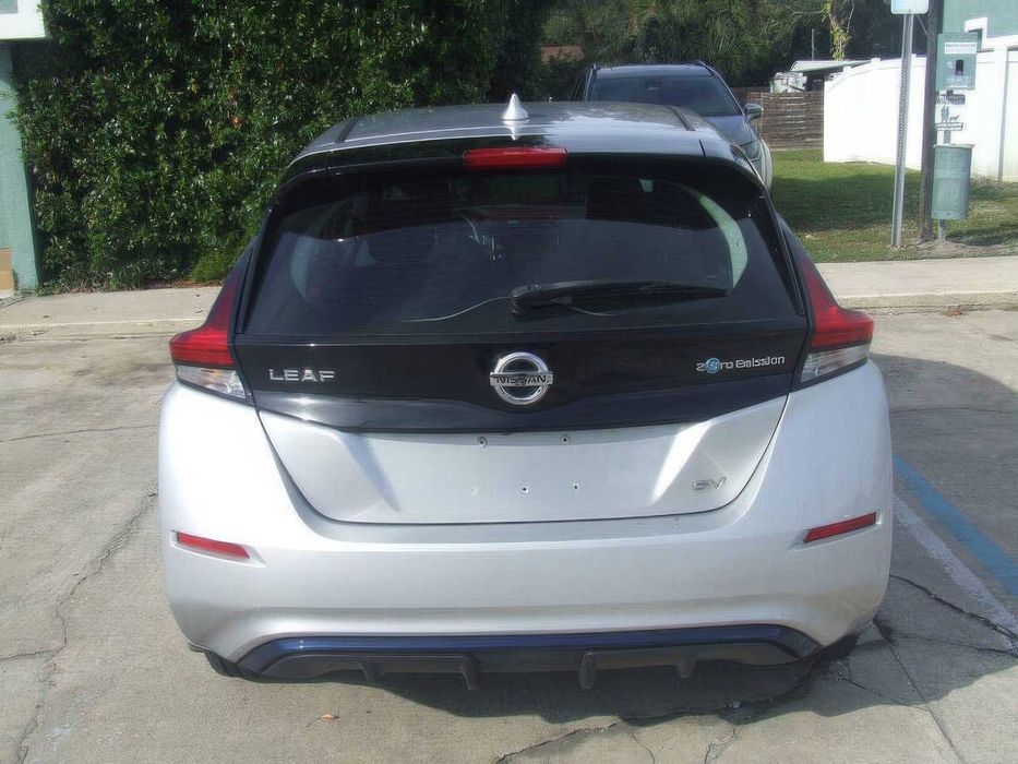 Nissan LEAF SV      2018