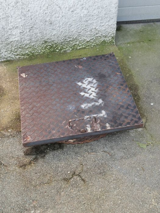 Tampa para águas pluviais