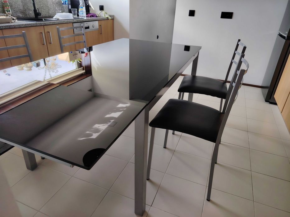 Mesa de vidro extensível