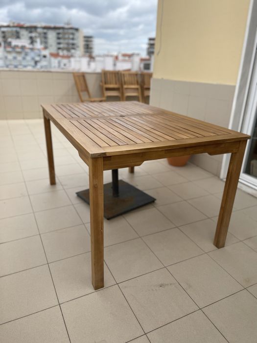 Mesa de Jardim e 6 cadeiras