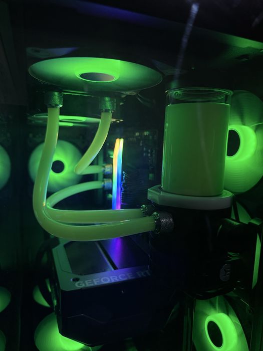 PC Gaming High End 9800X3D | RTX 5080 | 32G DDR5 | Custom Water Cooler