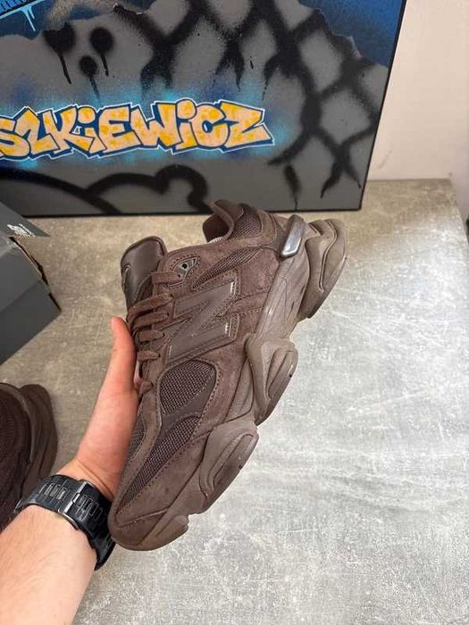 New Balance 9060 Brown Suede R.40
