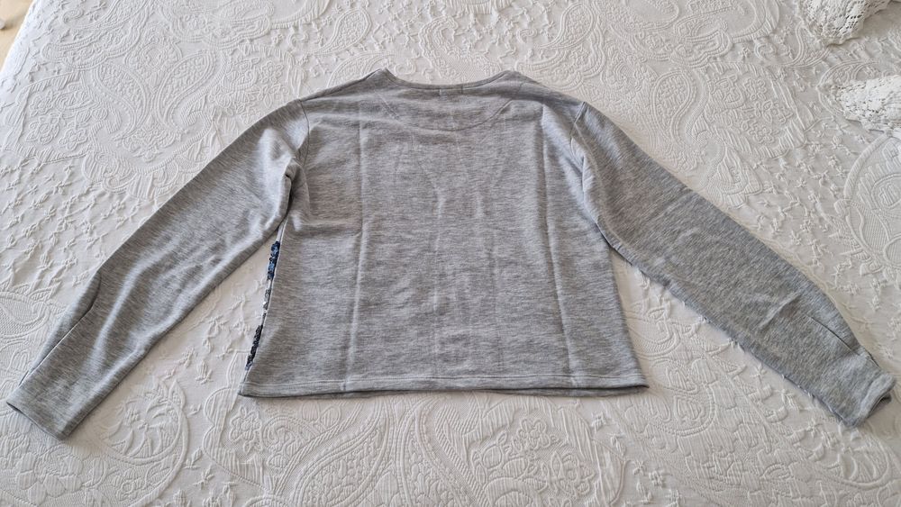 Blusa cinzenta Pull & Bear tamanho S