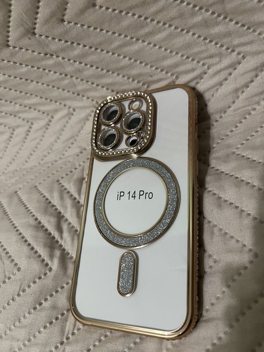 Чохол на айфон 14 про