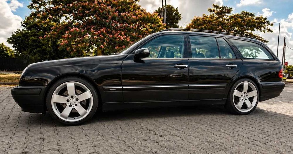 Mercedes-Benz E 270 CDI Avantgarde | 170cv | Automática | 7 Lugares | Nacional