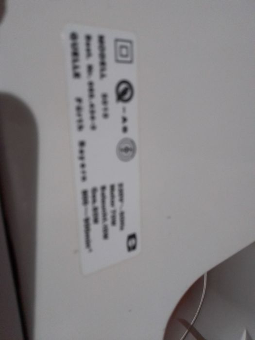 Продам  швейну машинку  в гарному стані