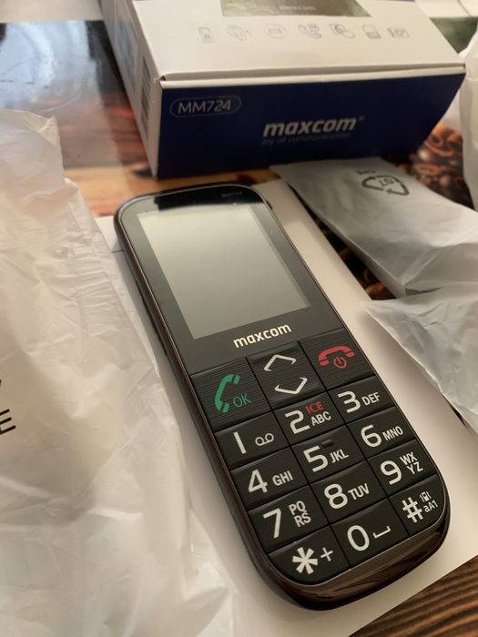 Telefon maxcom MM724