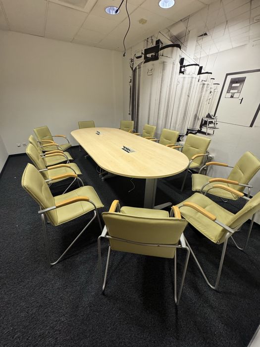 Fotele konferencyjne kolor OLIWKOWY , uzywane i poleasingowe