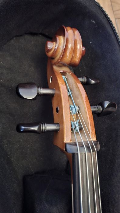 Violoncelo Gara  1/2 com estojo