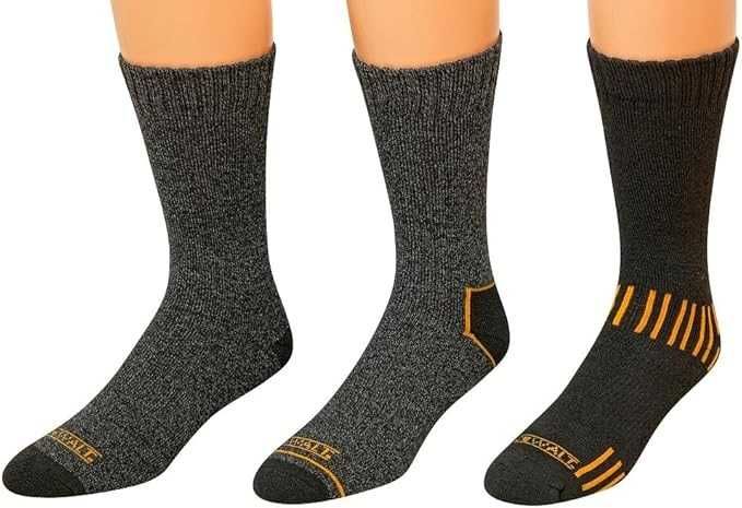 Шапка + носки Dewalt продажа только комплектом