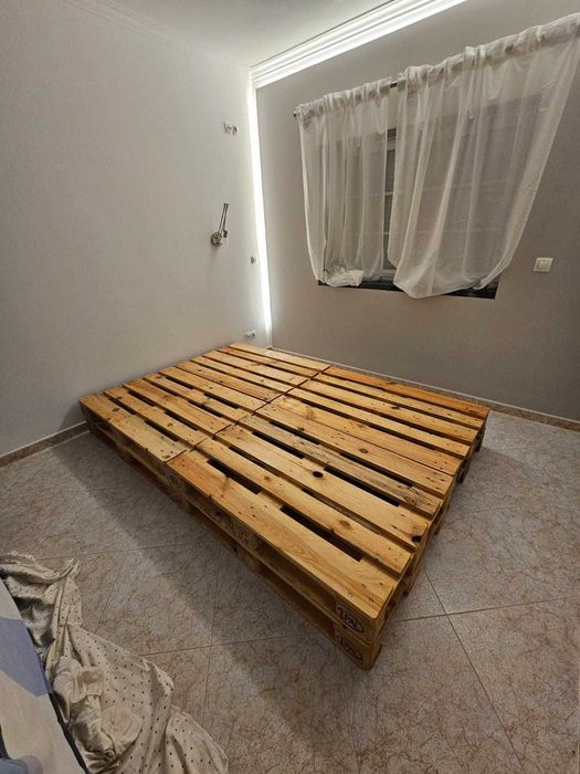 Paletes para interior / Cama de paletes