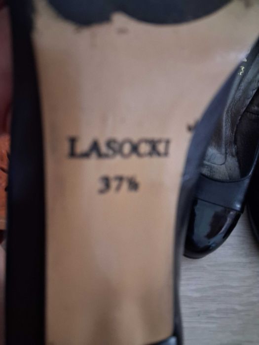 Buty damskie Lasocki, czółenka ze skóry, rozm. 37 i 1/2, 37,5