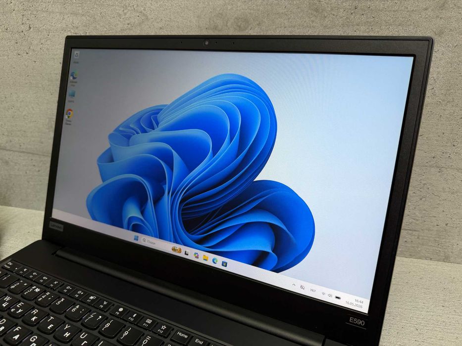 I7-8565u/Стильний ноутбук Lenovo E590/8gb ddr4/Radeon/15.6"
