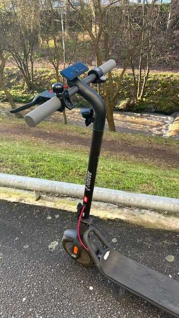 Trotinete NAVEE Electric Scooter V25-P