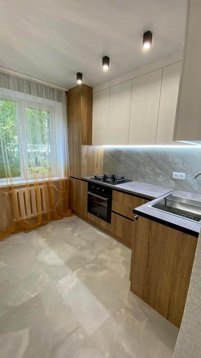 Продається 2-кімнатна квартира в Хмельницькому