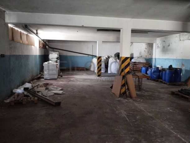 Armazem para Alugar//   Arrendar  em Alcanena  junto à A1