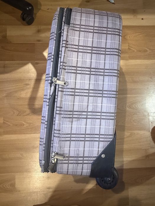 Продам ручну валізу