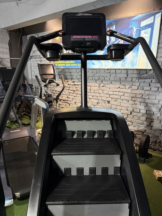 Ступеньки , лестница , степпер Climb Life Fitness SE 2 FulHd