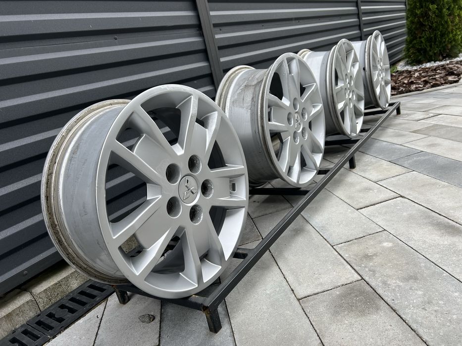 Диски 16R 5x114.3 6.5J ET 46 Mitsubishi Toyota Mazda Kis