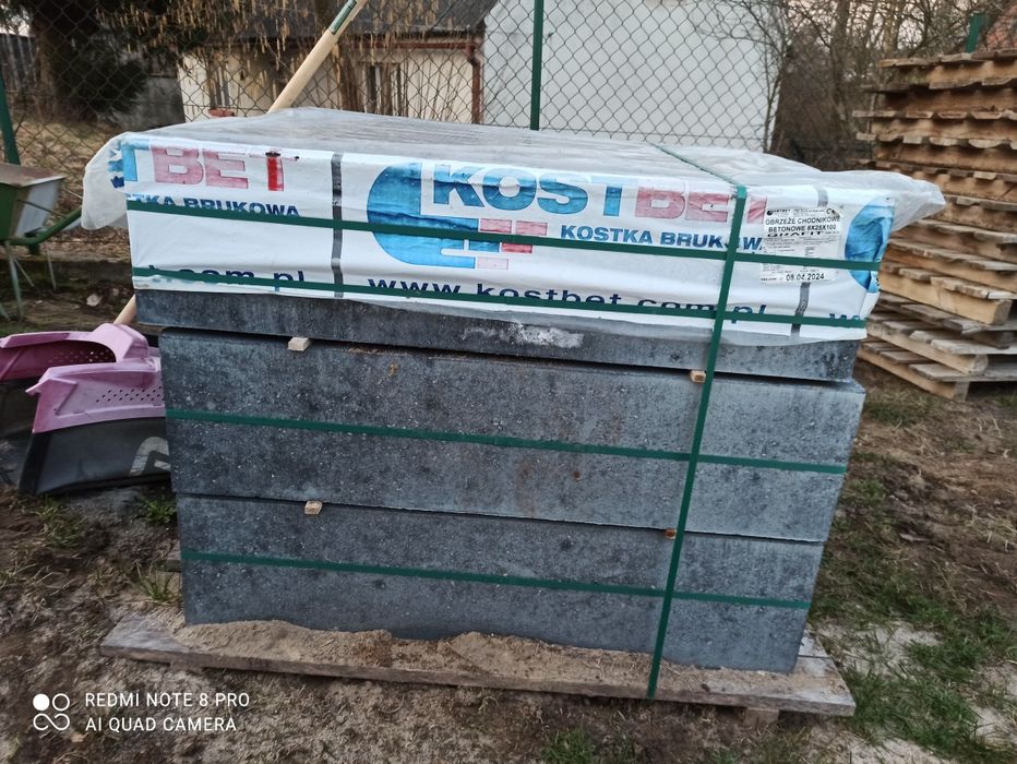 Obrzeża grafitowe 8x25x100