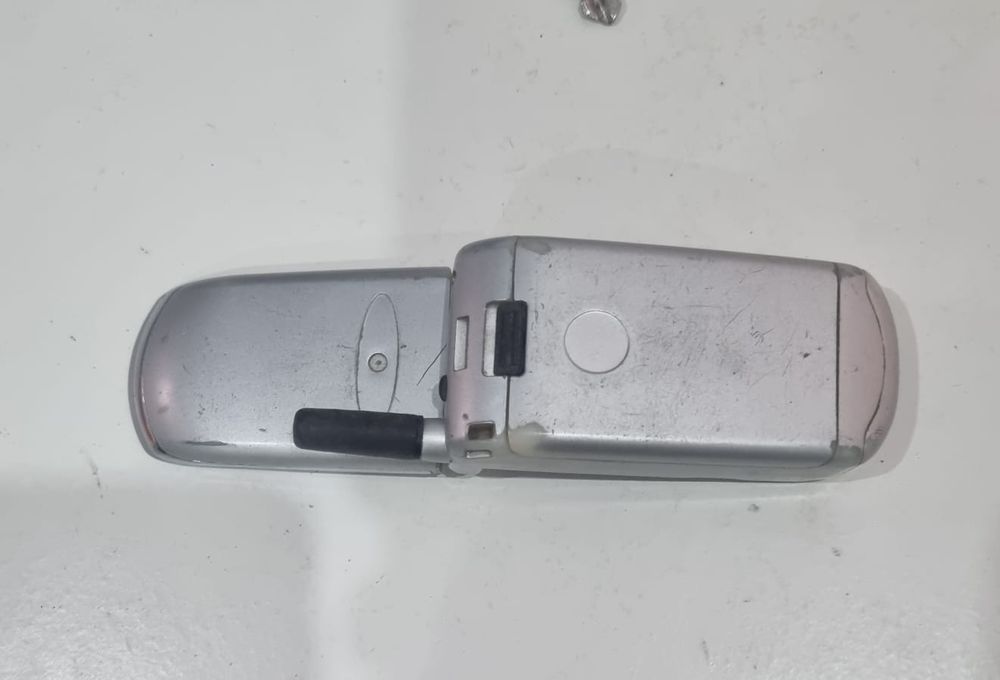 Motorola Antigo para peças sem bateria