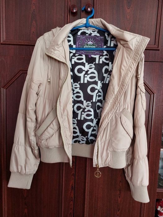 Курточка (вітровка)