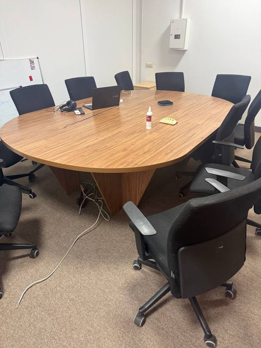 Стіл керівника менеджера багато