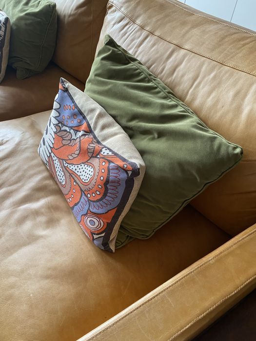 Sofa Perobell em pele de bufalo 3 lugares