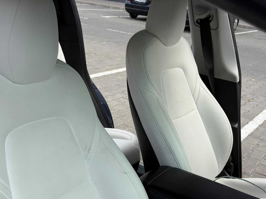 Tesla Model Y 2020