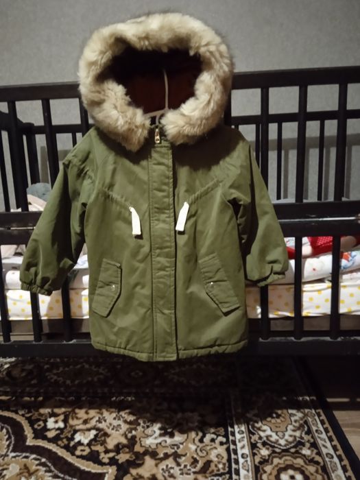 Куртка zara на дівчинку 98-104