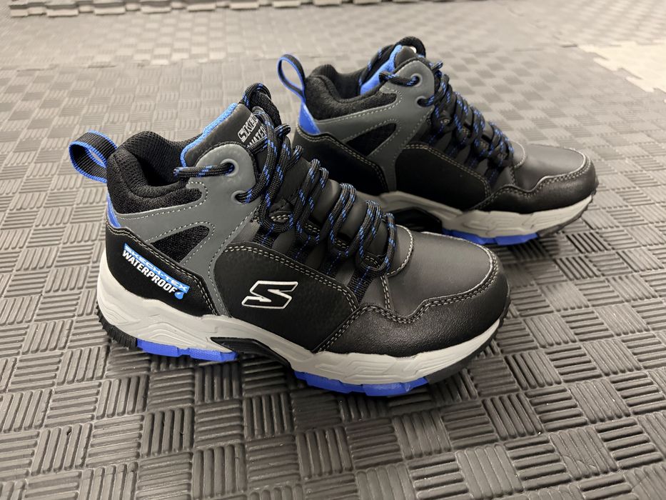 Продам дитячі водонепроникні ботинки