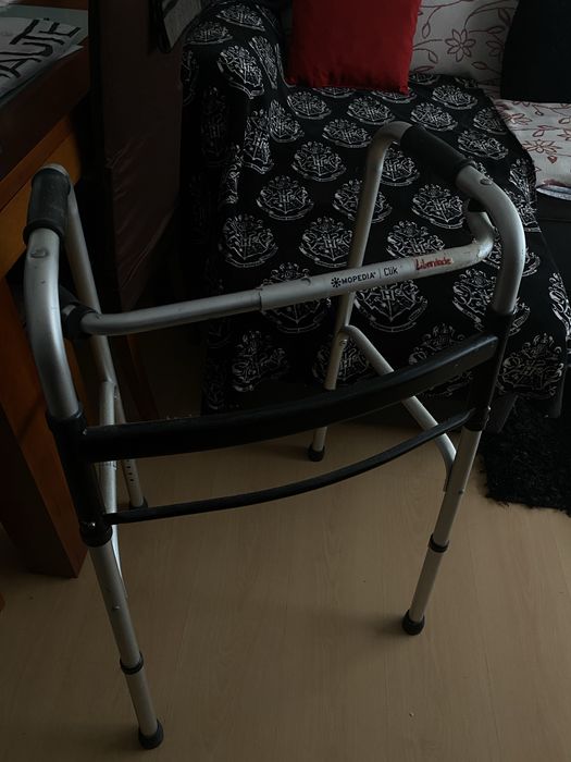 Andarilho em excelente estado – Seguro e confortável