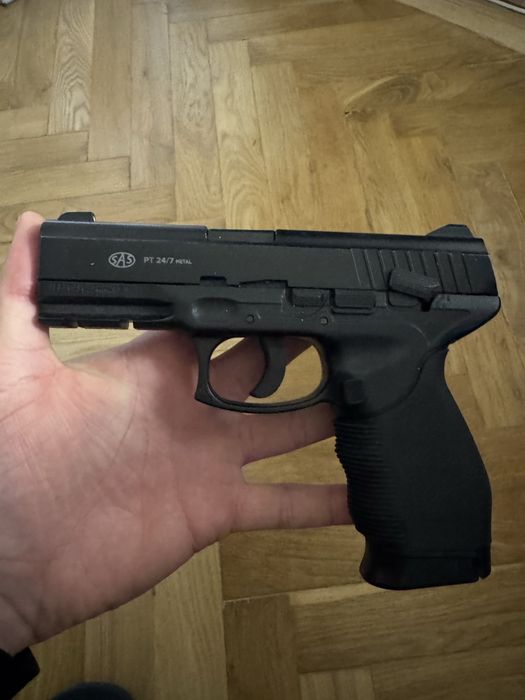 Дитячий пістолет