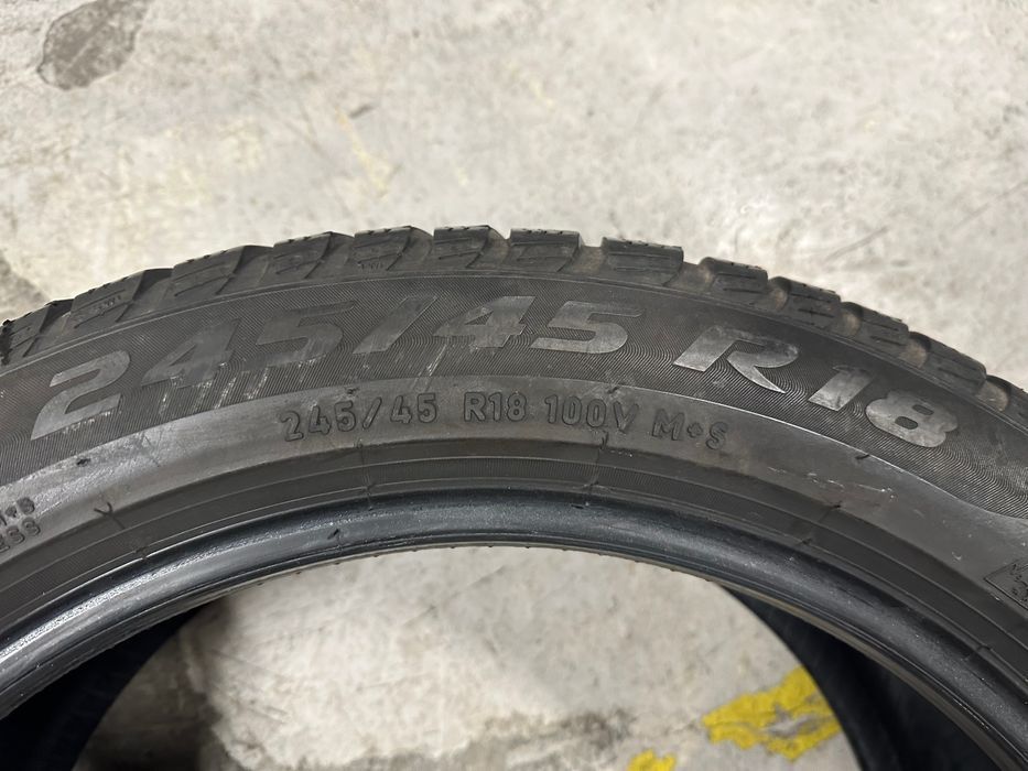 Opony Pirelli Sottozero 3 -  245/45/18 RSC