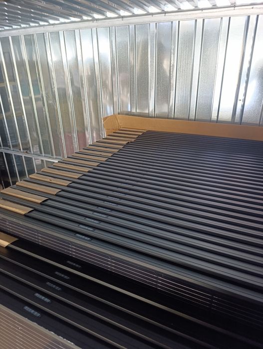 500W Panel fotowoltaiki JA SOLAR czarne full black premium branży