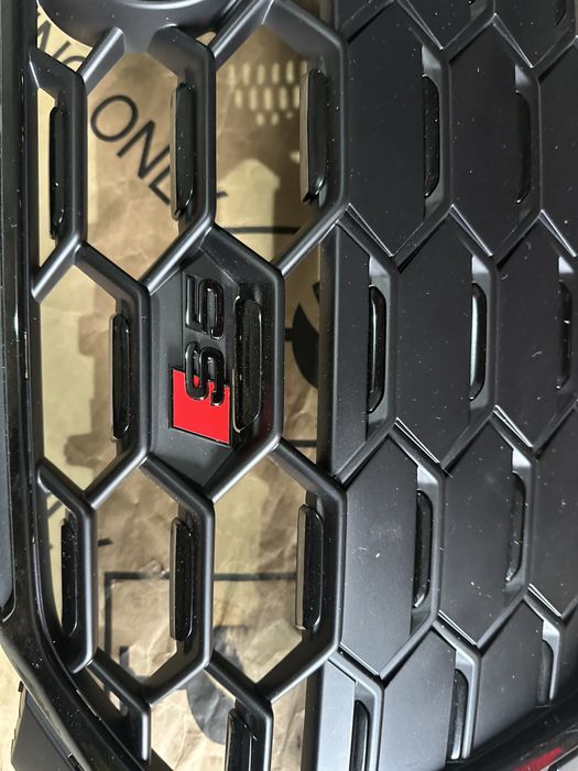 Бампер передній Audi A5 S5 B9 8W6 s-line