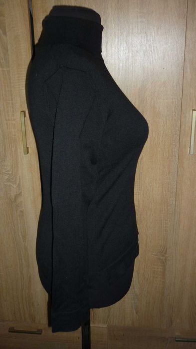 Ann Llewellyn- golf damski 50 % wełny  r; S/M