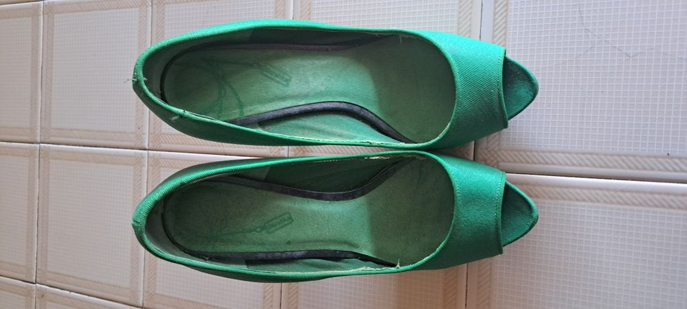 High-heel shoe Bershka 38
