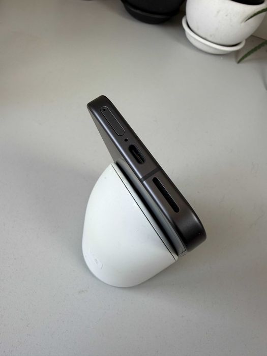 Google Pixel 9a 8/128GB (Obsidian) Neverlock супер стан всього 14 циклів