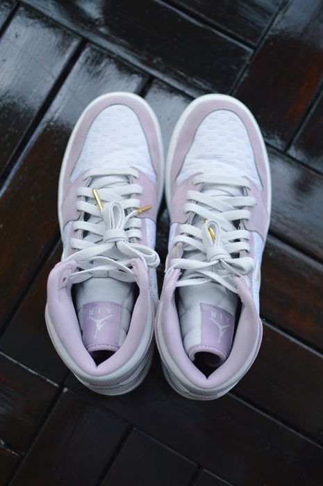 Air Jordan 1 Retro High GG "Plum Fog" Heiress