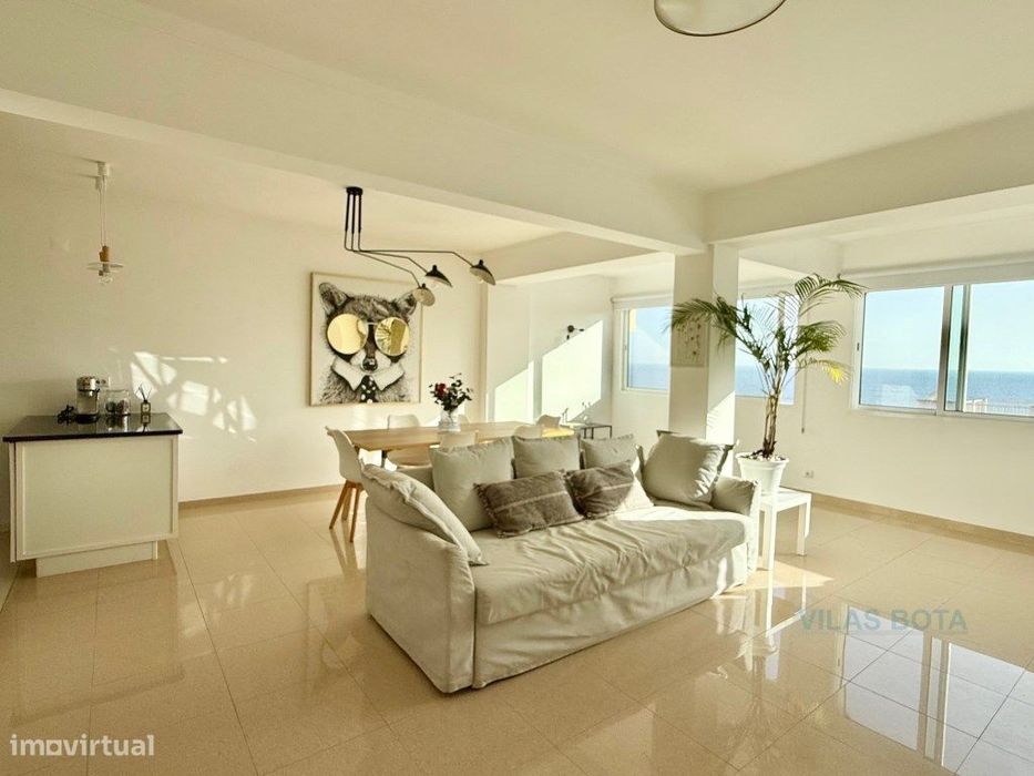 Apartamento T1 Renovado com Vista Mar a 100 metros da Praia Quarteira